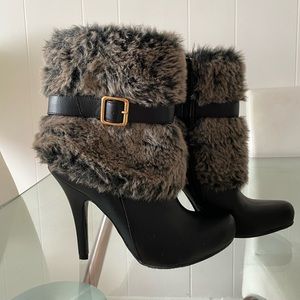 Forever 21 faux fur booties
